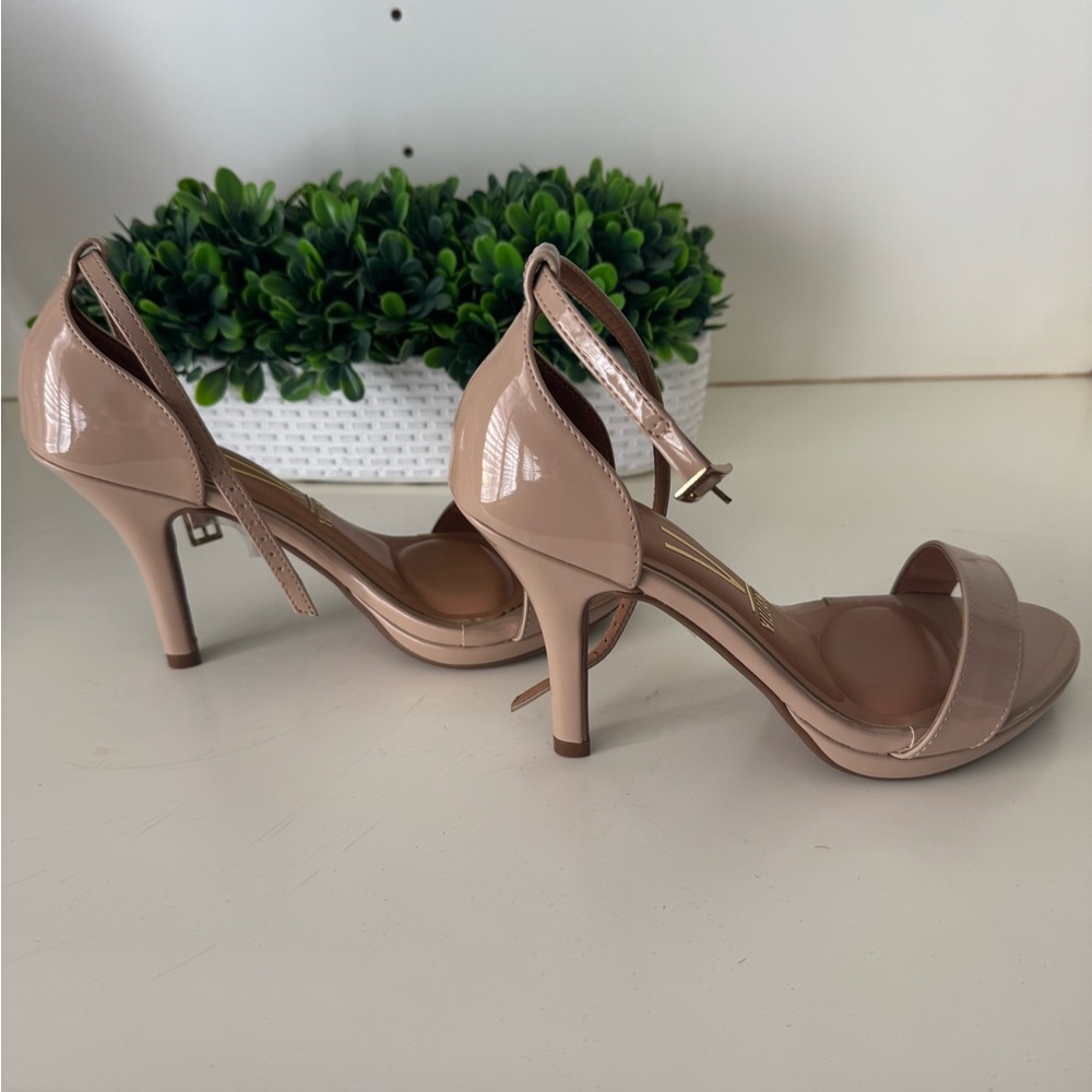 Chic Vizzano Nude Platform Heeled Sandals NWT